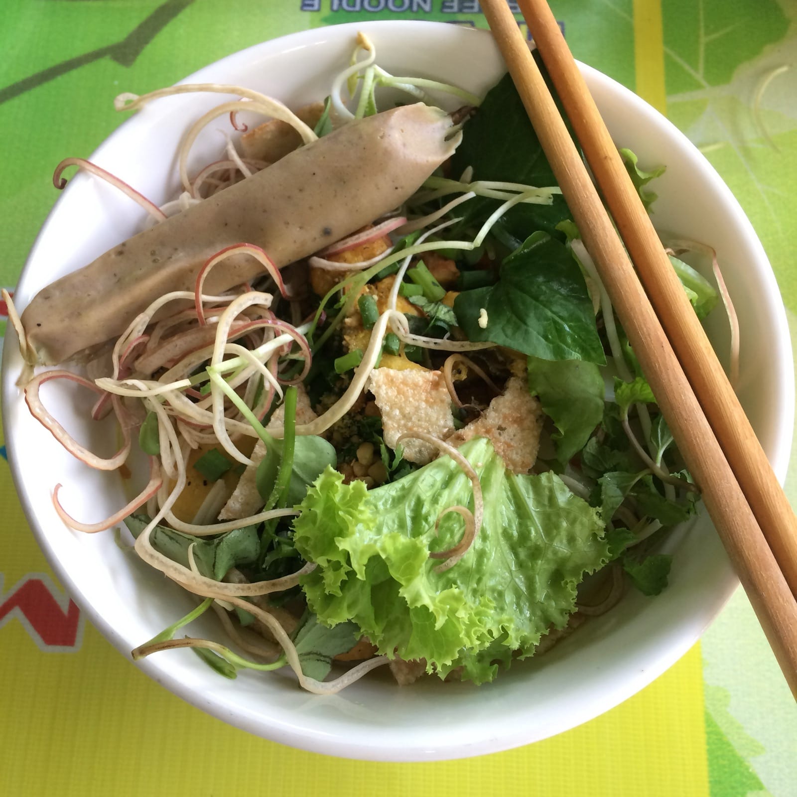 Một tô mỳ Quảng cá lóc ở quán Bà Vị