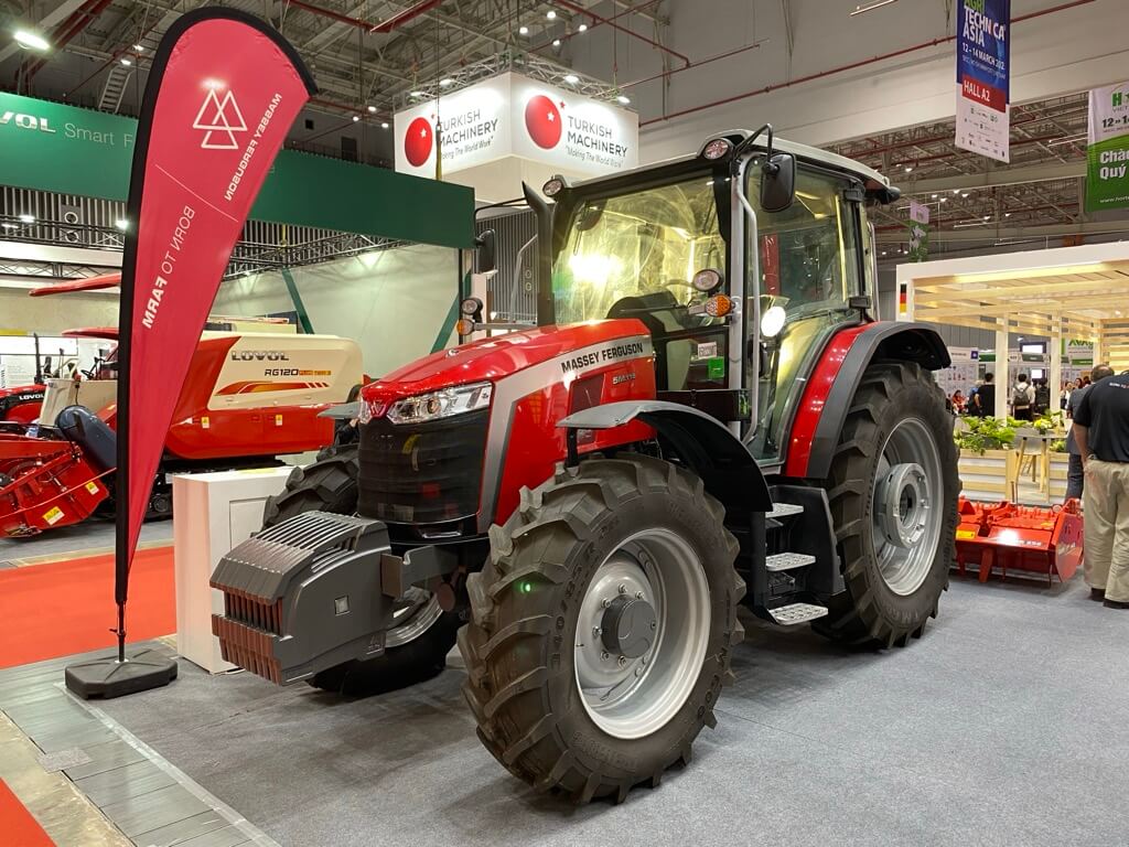 Máy kéo Massey Furguson
