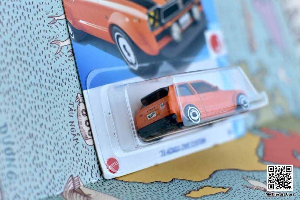 '73 Honda Civic Custom là một chiếc xe Hot Wheels cơ bản đẹp được vẽ đầy đủ chi tiết
